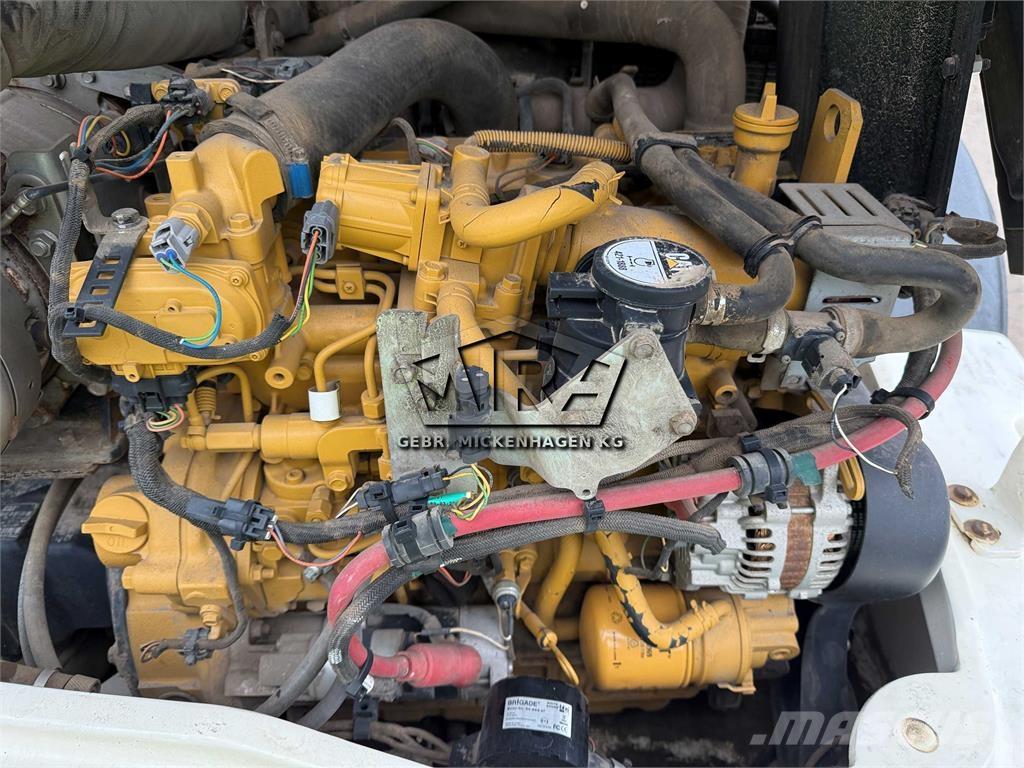 CAT 908M Carregadeiras de rodas