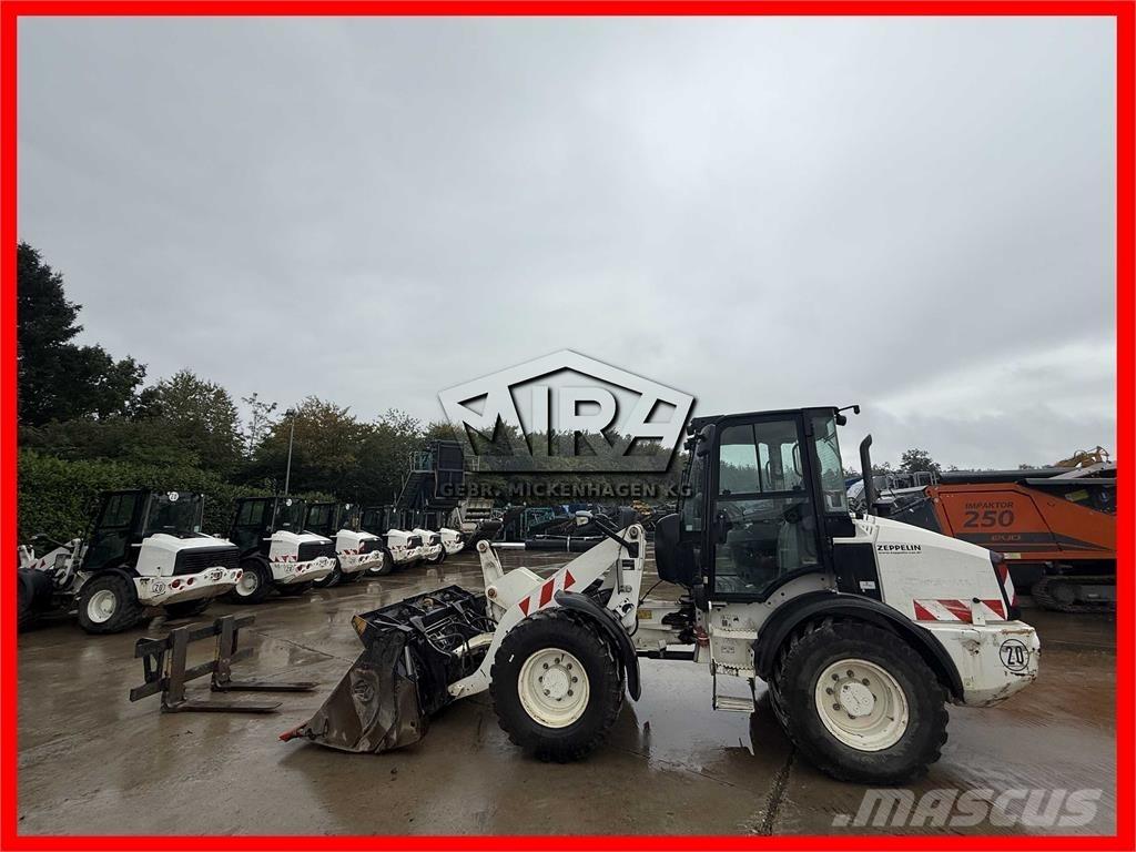 CAT 908M Carregadeiras de rodas