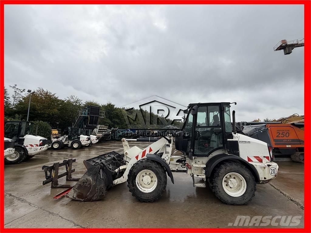 CAT 908M Carregadeiras de rodas