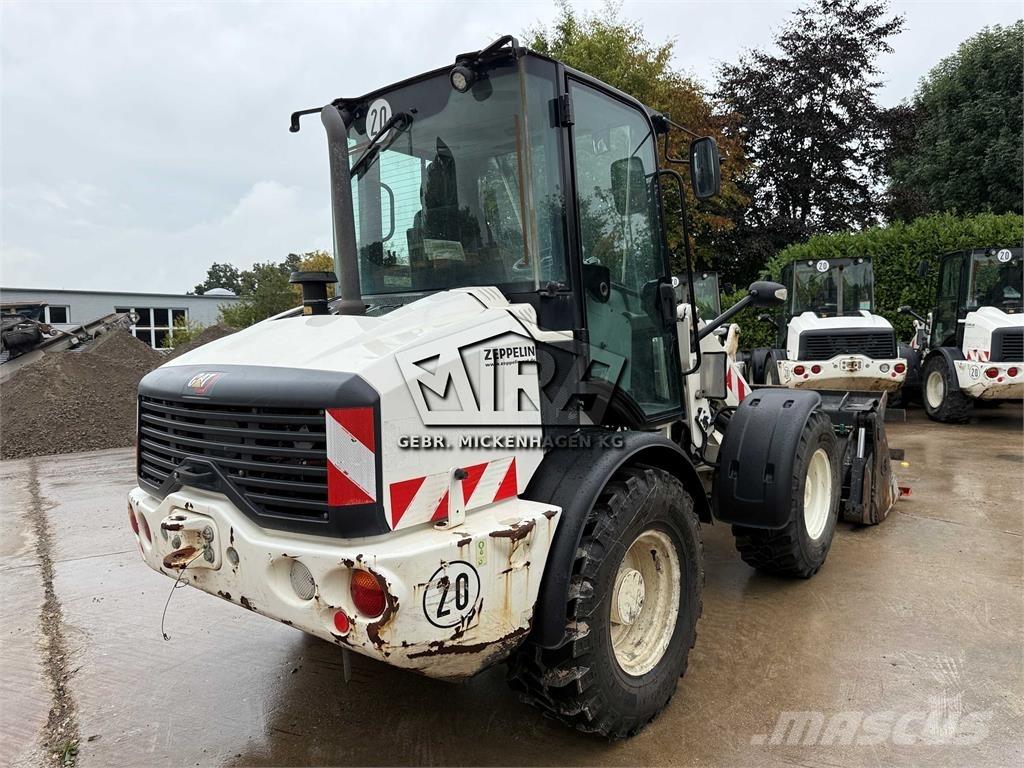 CAT 908M Carregadeiras de rodas