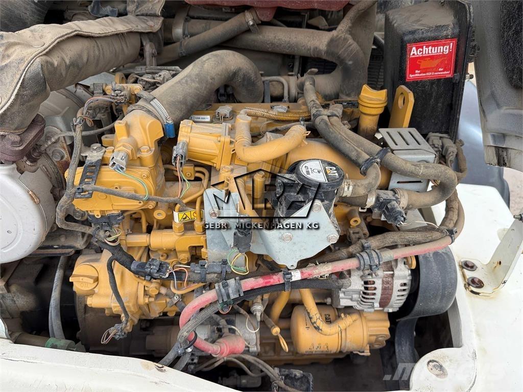 CAT 908M Carregadeiras de rodas