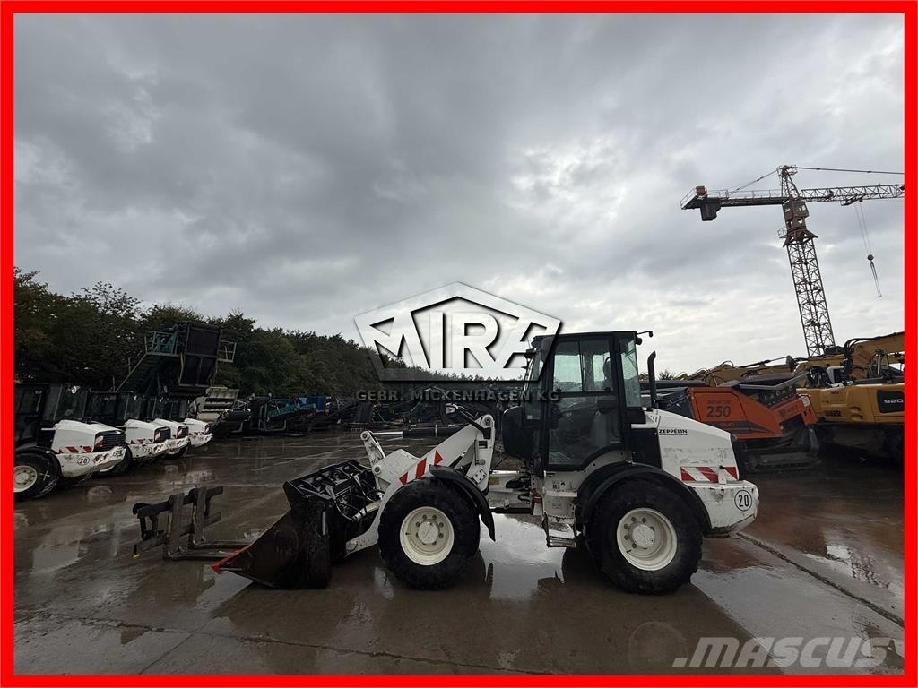 CAT 908M Carregadeiras de rodas
