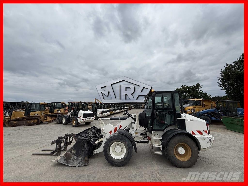 CAT 908M Carregadeiras de rodas