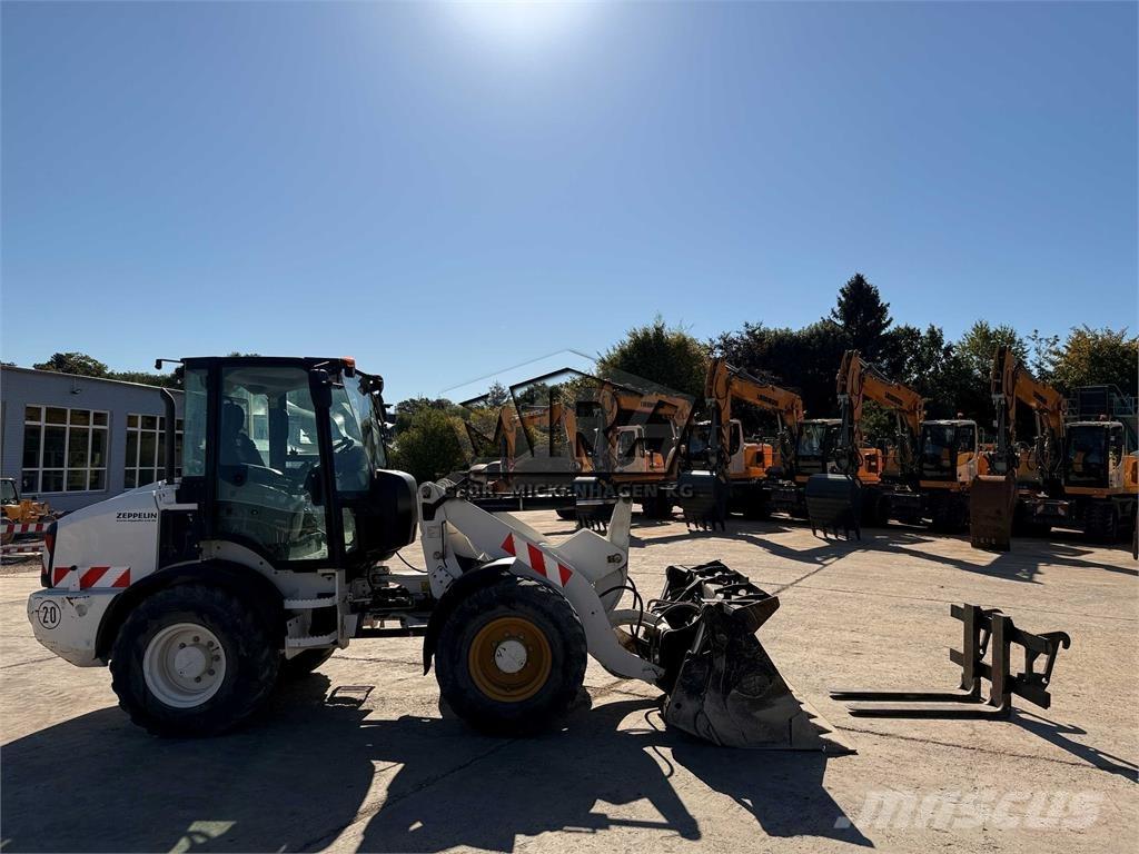 CAT 908M Carregadeiras de rodas