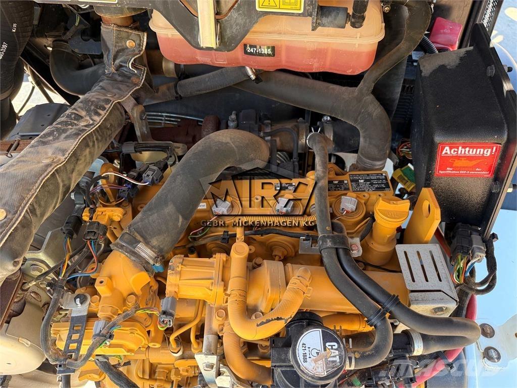 CAT 908M Carregadeiras de rodas