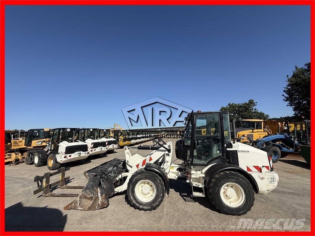 CAT 908M Carregadeiras de rodas