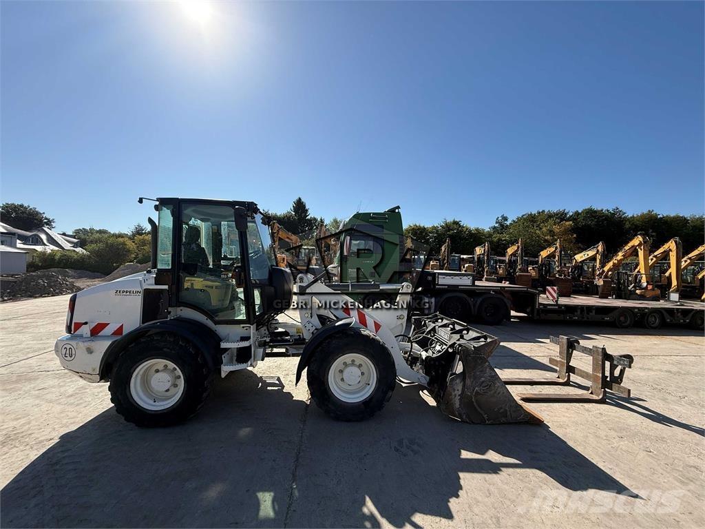 CAT 908M Carregadeiras de rodas