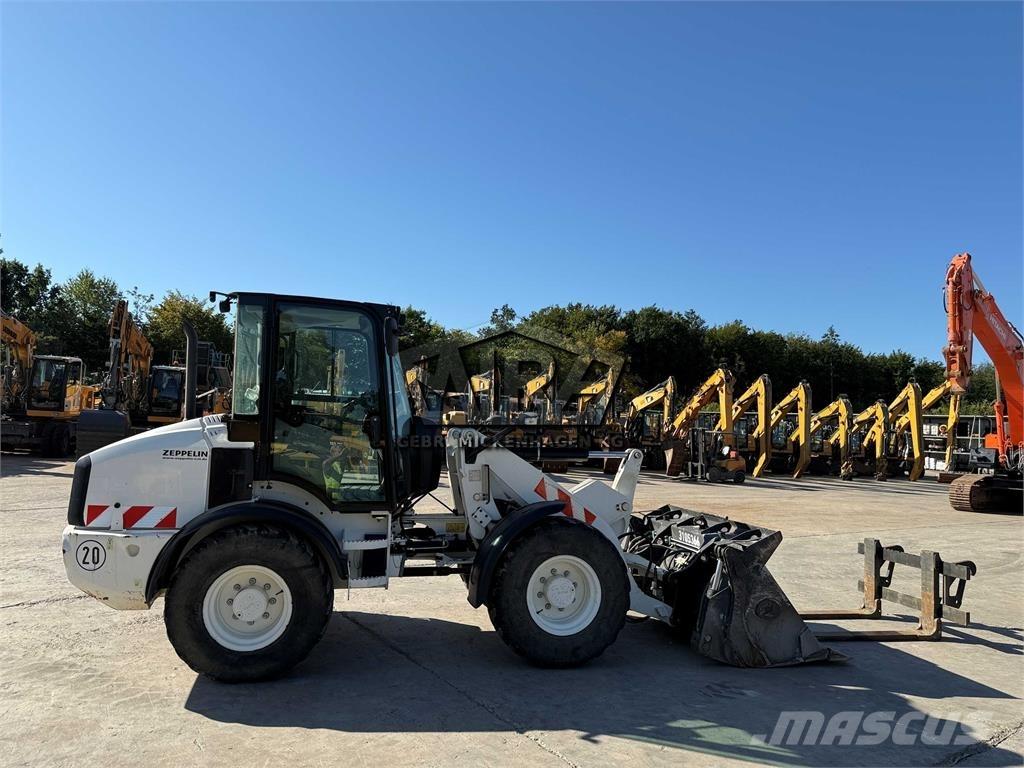 CAT 908M Carregadeiras de rodas