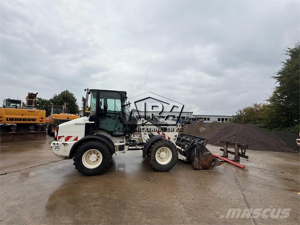 CAT 908M Carregadeiras de rodas