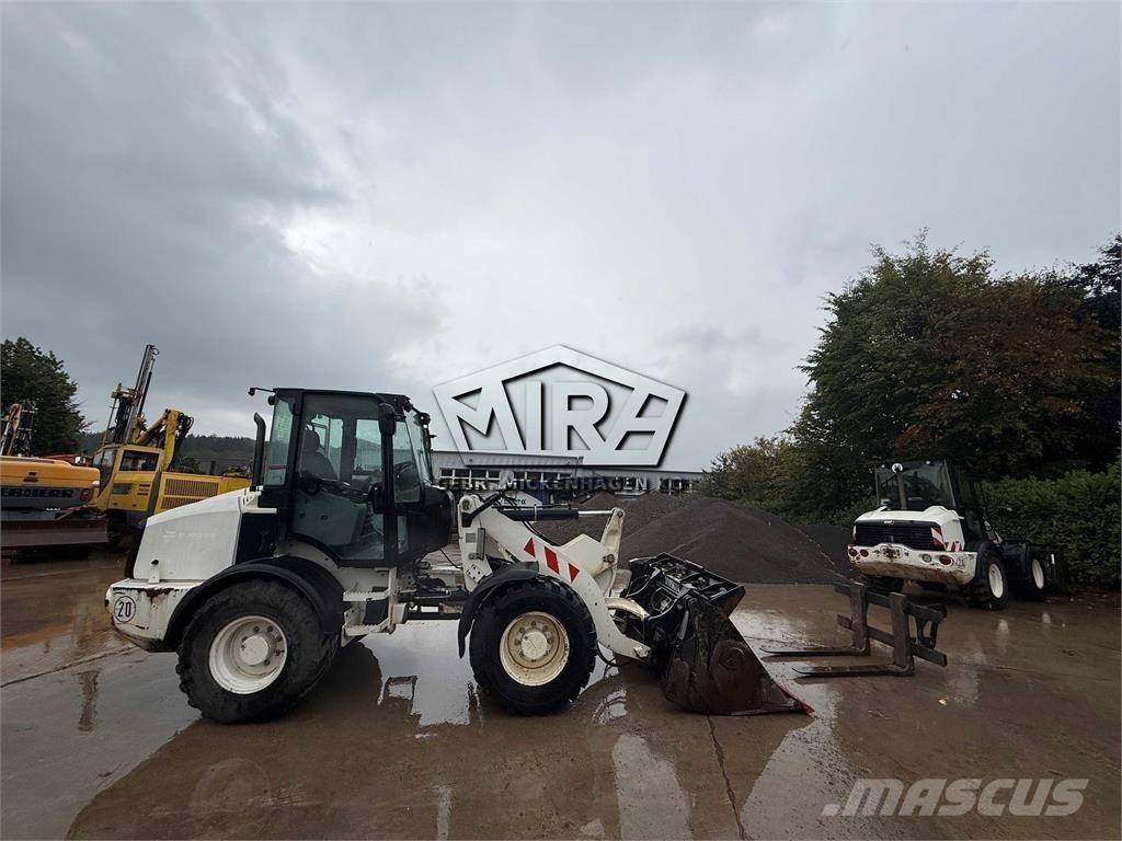 CAT 908M Carregadeiras de rodas