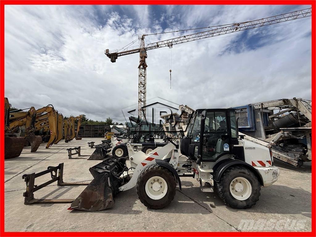 CAT 908M Carregadeiras de rodas