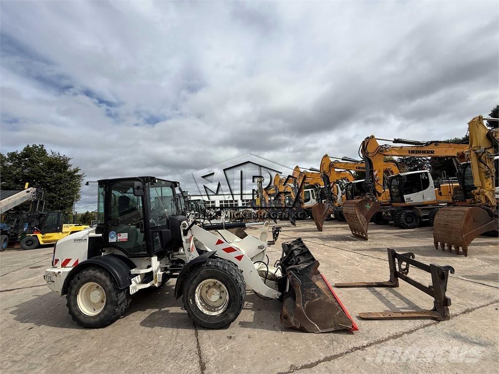 CAT 908M Carregadeiras de rodas