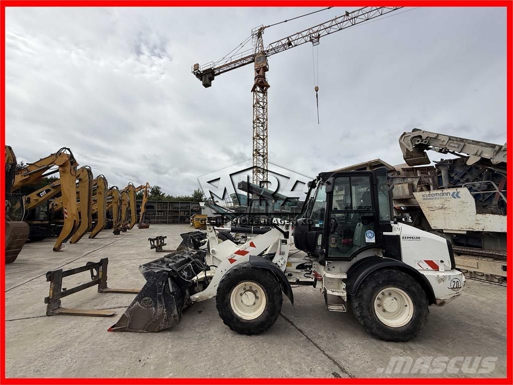 CAT 908M Carregadeiras de rodas