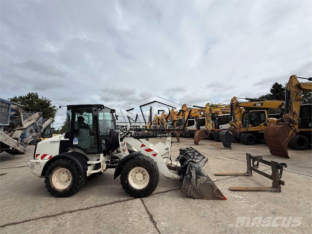 CAT 908M Carregadeiras de rodas