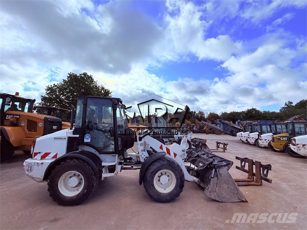 CAT 908M Carregadeiras de rodas