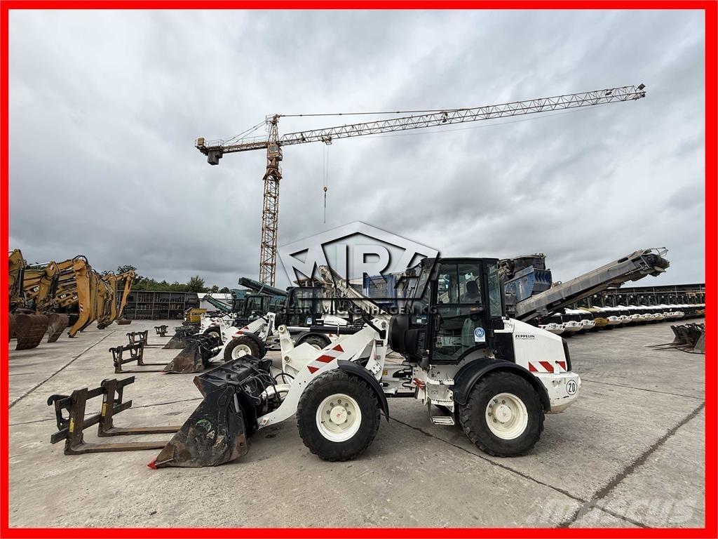 CAT 908M Carregadeiras de rodas