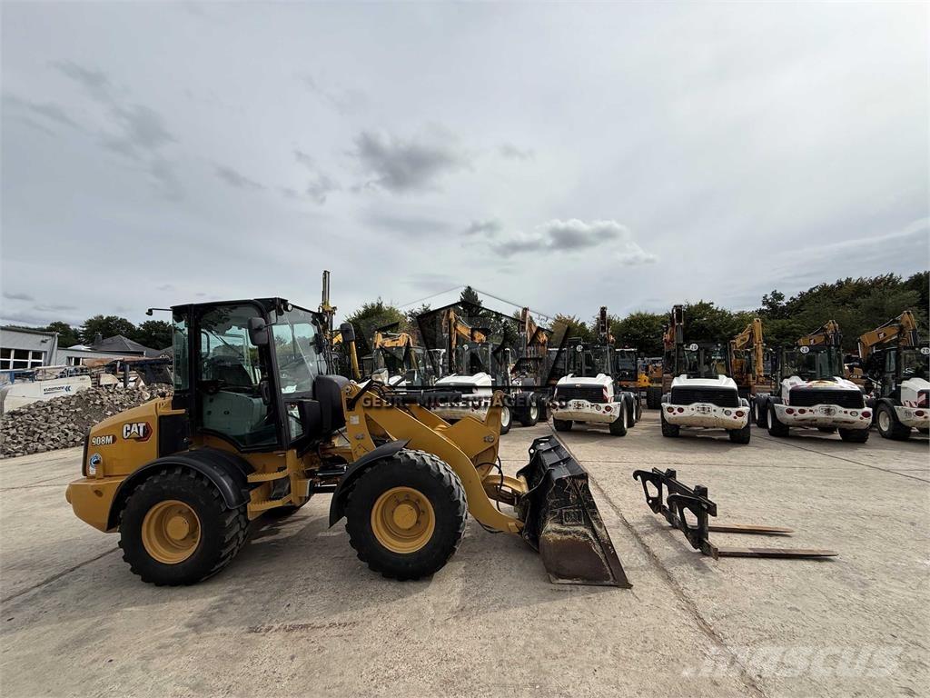 CAT 908M Carregadeiras de rodas