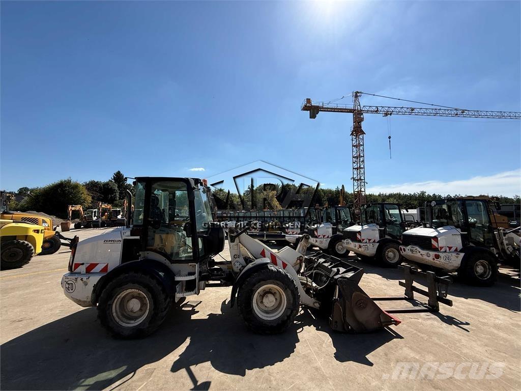 CAT 908M Carregadeiras de rodas