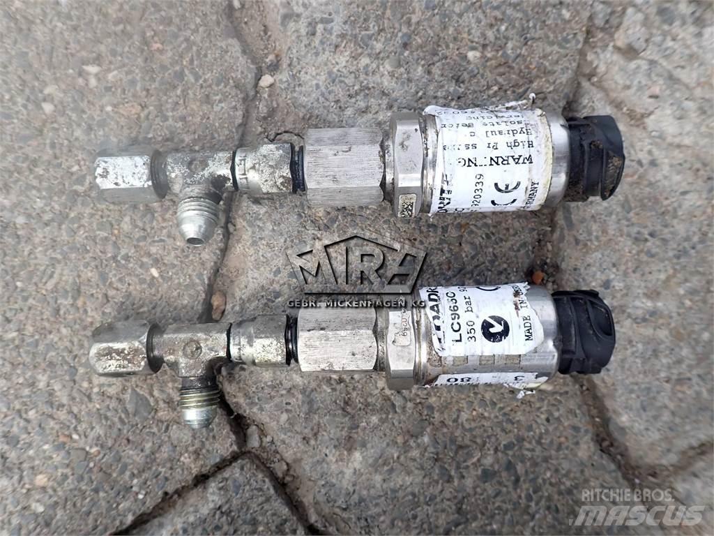 CAT 926 M/ Waage Cabina