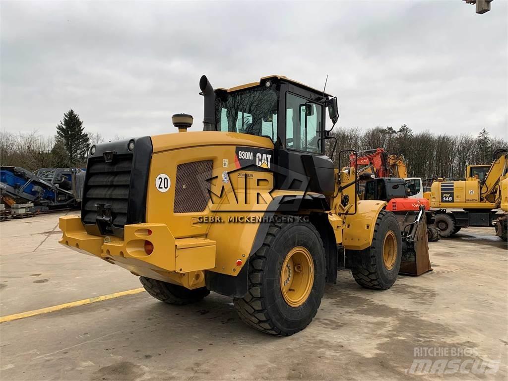 CAT 930M Carregadeiras de rodas
