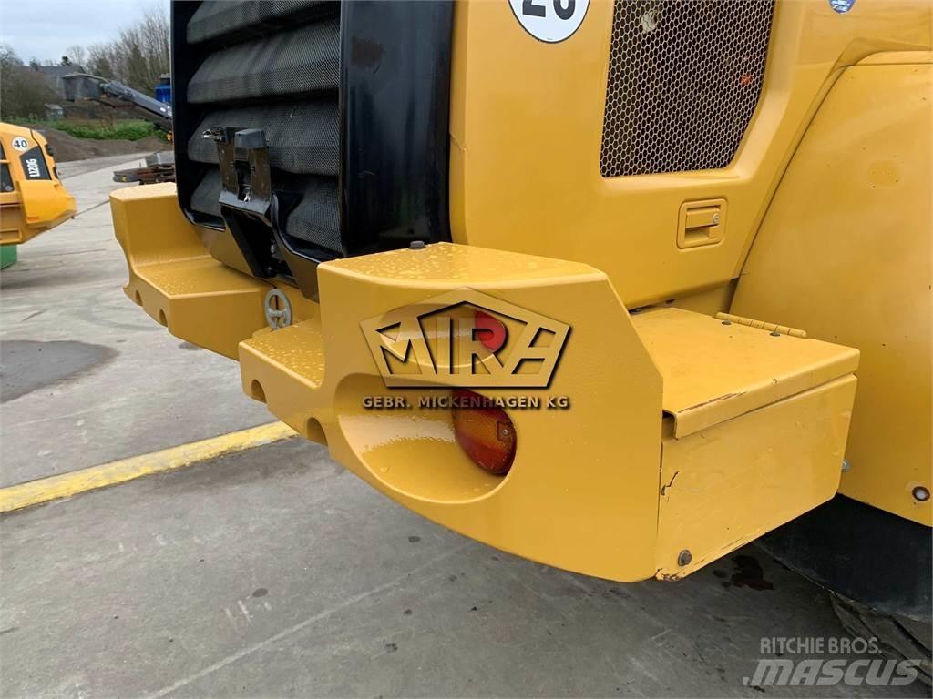 CAT 930M Carregadeiras de rodas