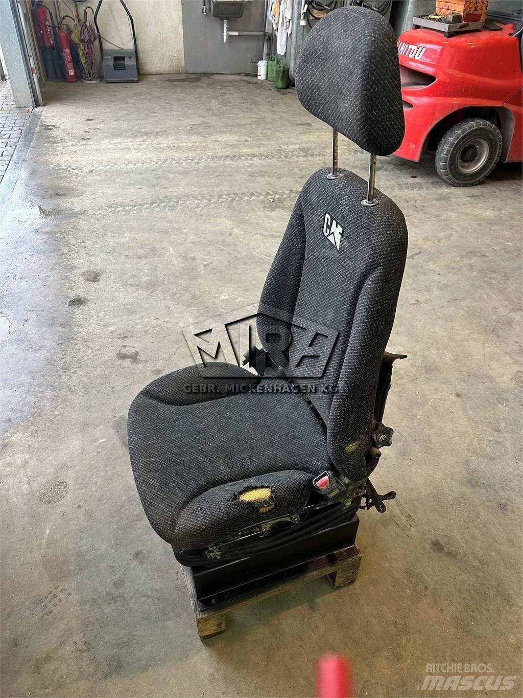 CAT 966 KXE / Sitz Cabina