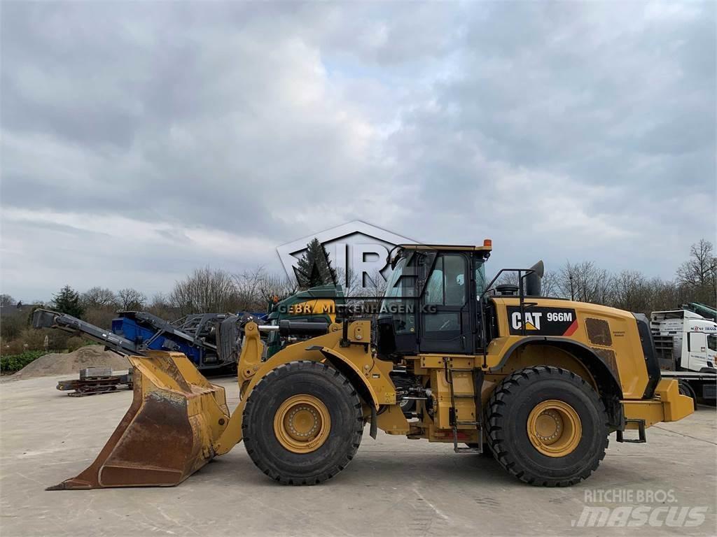 CAT 966M Carregadeiras de rodas