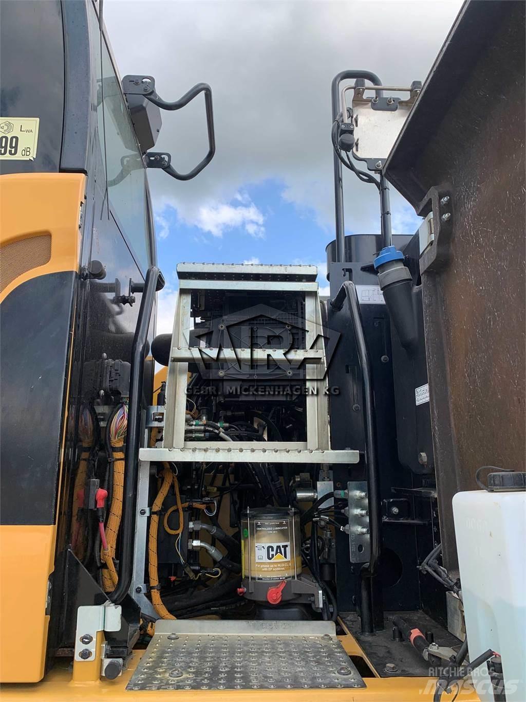 CAT M322 F Escavadoras de rodas