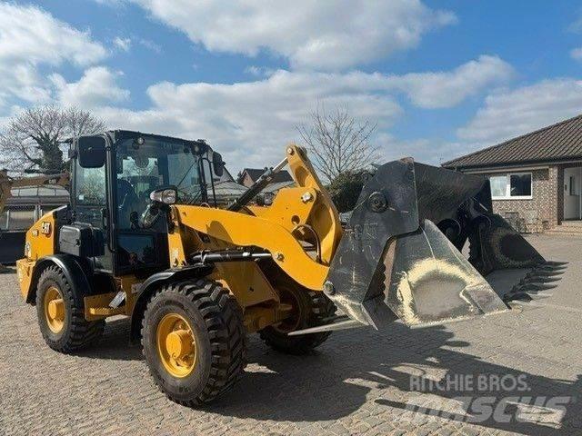 CAT 906 Carregadeiras de rodas