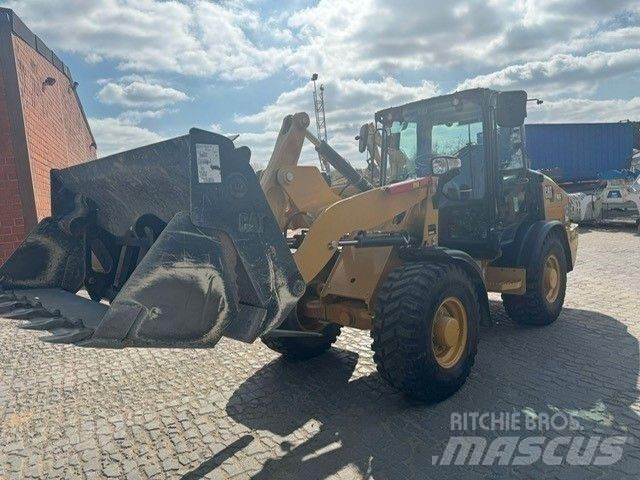 CAT 906 Carregadeiras de rodas