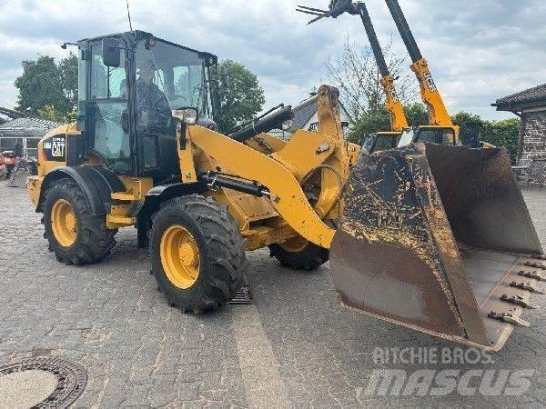 CAT 908 Carregadeiras de rodas