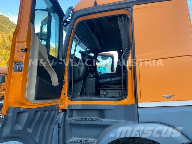 Mercedes-Benz 2542 Camiões de chassis e cabine