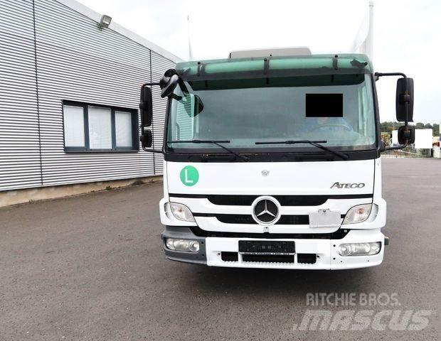 Mercedes-Benz 818 L Caixa fechada