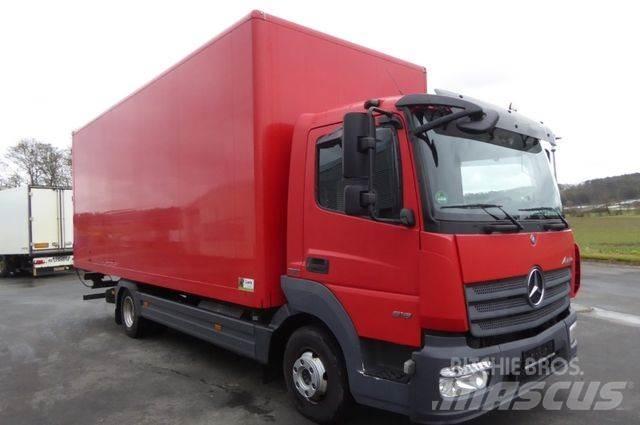 Mercedes-Benz 818 L Caixa fechada