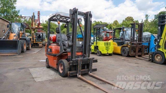 Nissan 18 Empilhadores a gás
