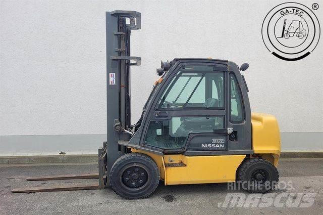 Nissan YG1D2A320 Empilhadores Diesel