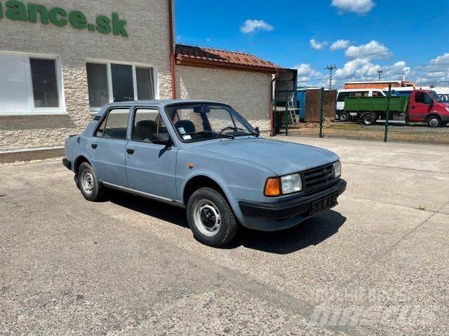 Skoda 125L vin 334 Automóvel