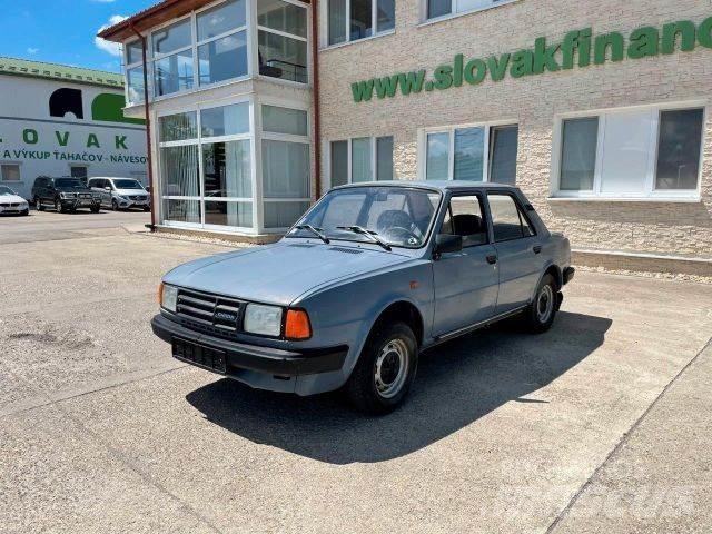 Skoda 125L vin 334 Automóvel