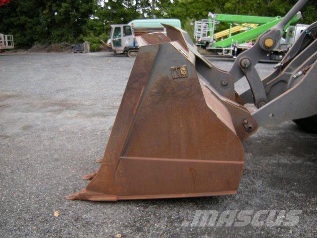 Volvo L 120 E Carregadeiras de rodas