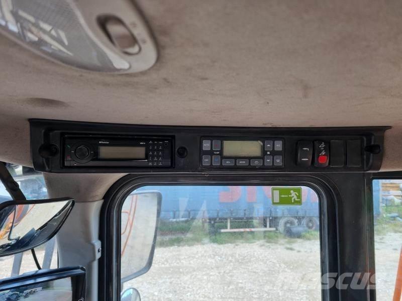 Doosan DL300 Carregadeiras de rodas