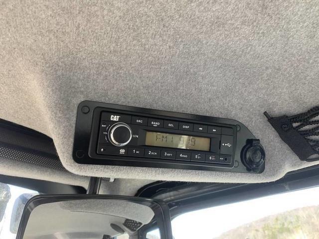 CAT 420 Backhoe Retroescavadeiras