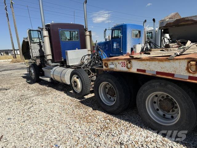 Kenworth W900L Outros