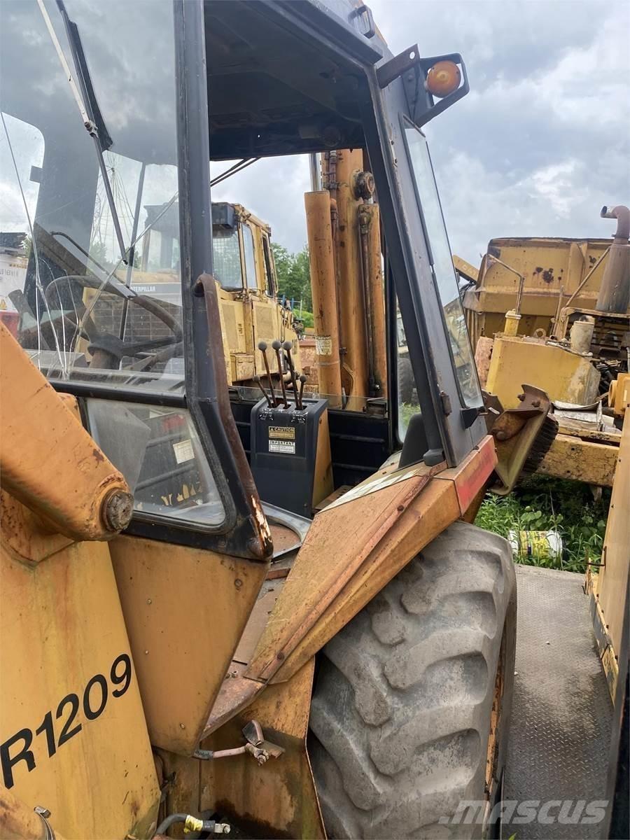 CASE 580D Retroescavadeiras