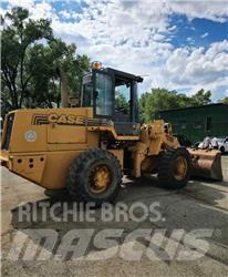 CASE 621B Carregadeiras de rodas