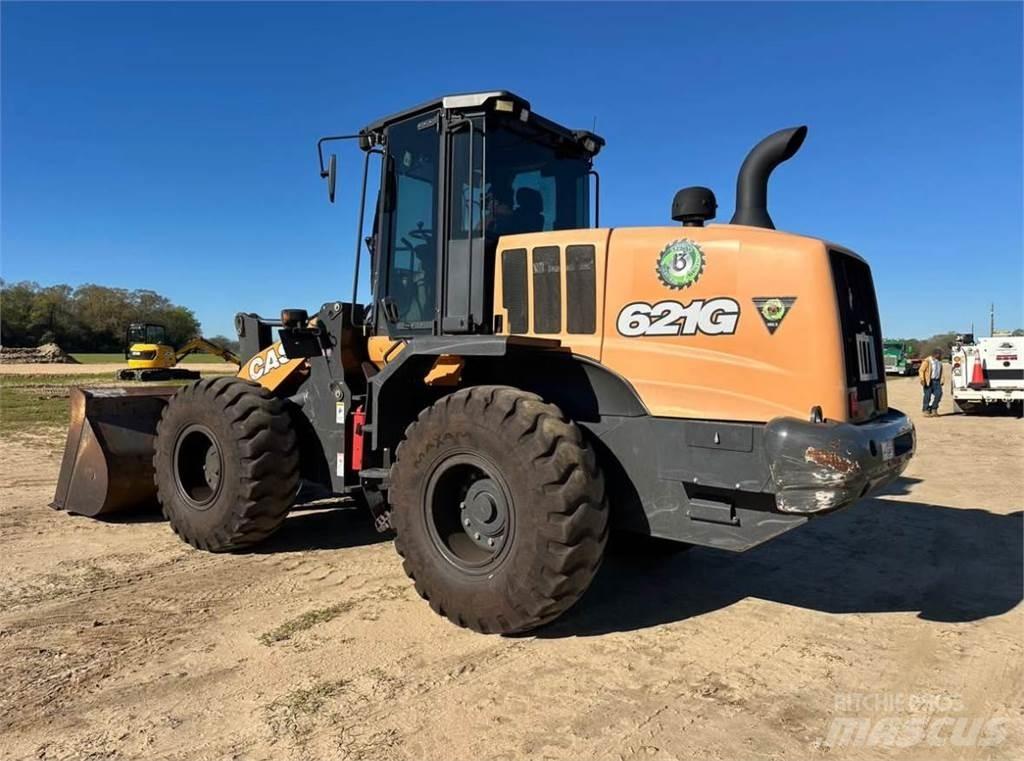CASE 621G Carregadeiras de rodas