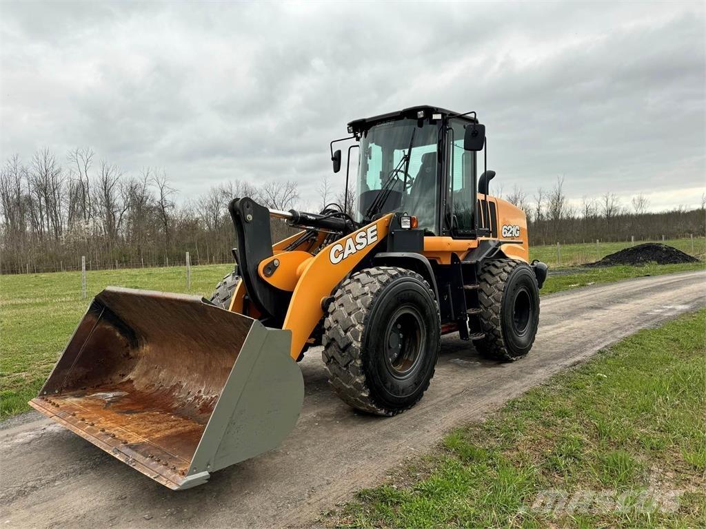 CASE 621G Carregadeiras de rodas