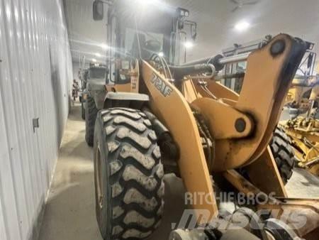 CASE 721F Carregadeiras de rodas