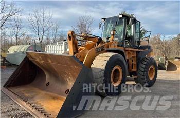 CASE 921E Carregadeiras de rodas