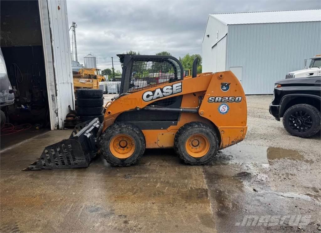 CASE SR270 Minicarregadeiras