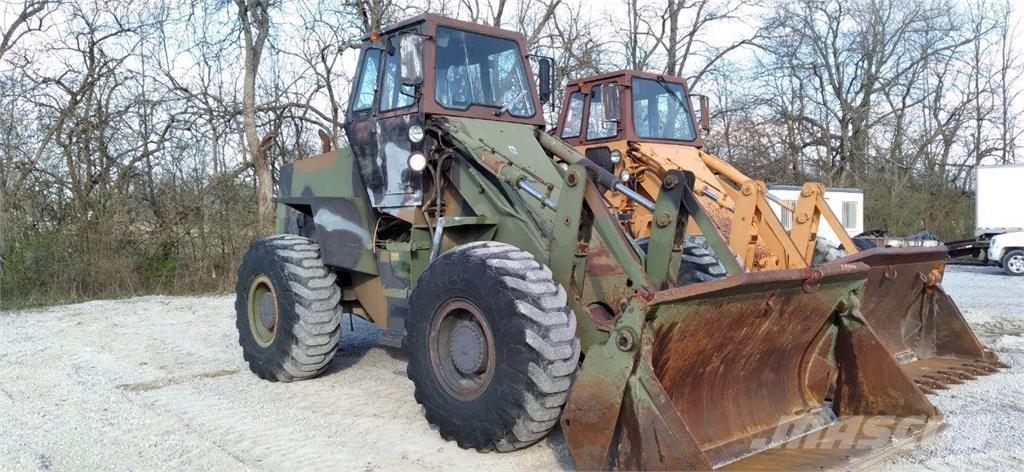 CASE W24 Carregadeiras de rodas